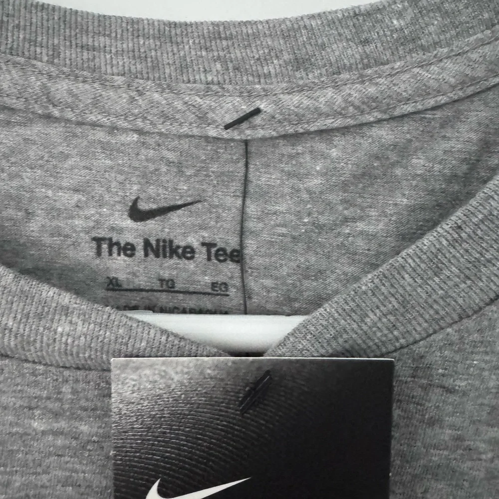 Nike short sleeve
